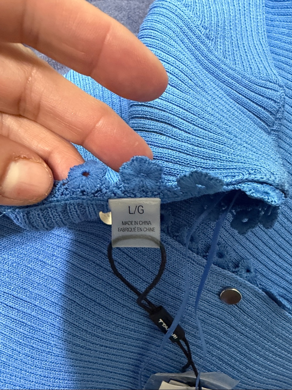 Tahari Spring Blue Ribbed V-Neck Button Cardigan fa01 - Picture 6 of 6